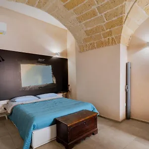 vico5-apartment-lecce.lecce-hotels.com/